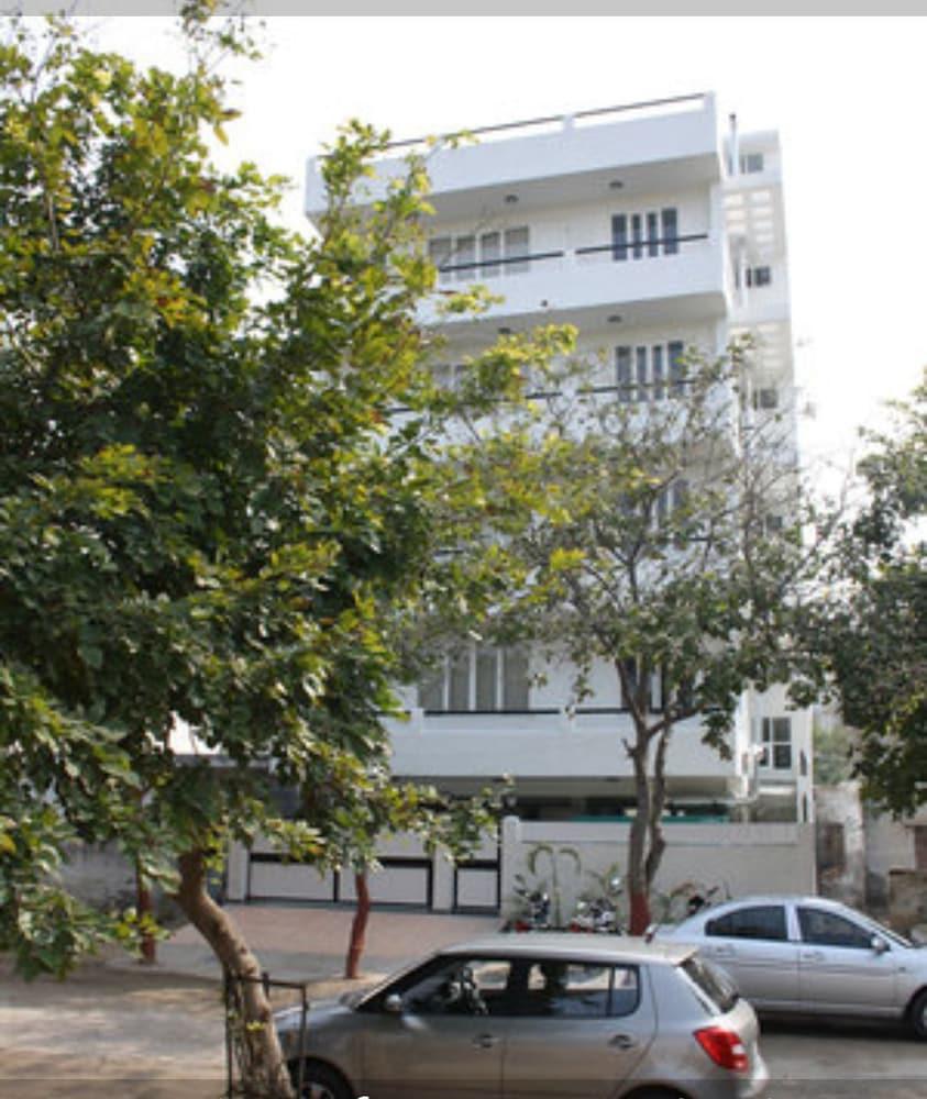 Colonel'S Retreat At The Airport Bed & Breakfast New Delhi Exterior foto