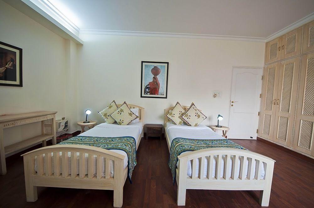 Colonel'S Retreat At The Airport Bed & Breakfast New Delhi Exterior foto