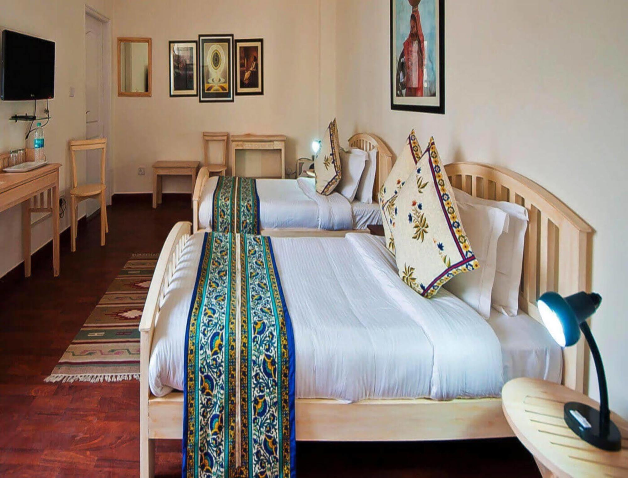 Colonel'S Retreat At The Airport Bed & Breakfast New Delhi Exterior foto